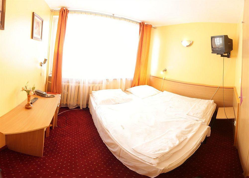 Hotel Wiktoria Шклярска Поремба Екстериор снимка